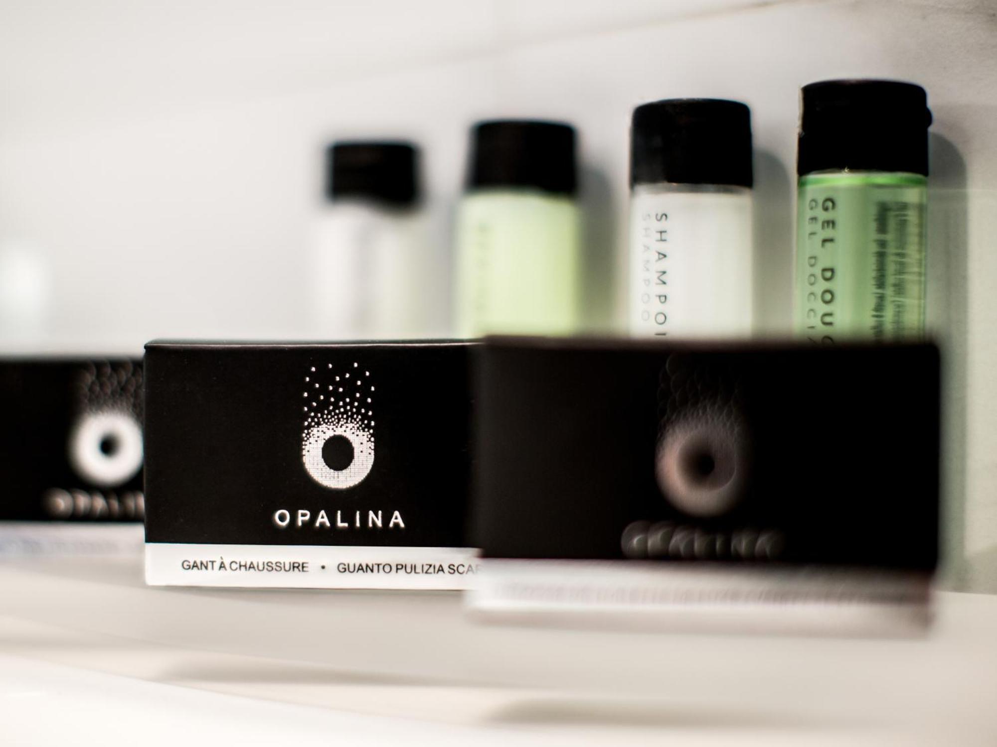 Otl Gouverneur Sherbrooke Ngoại thất bức ảnh Opalina products